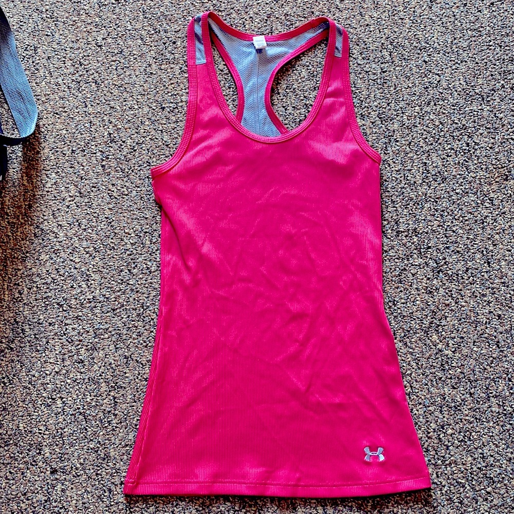 Under Armor Woman’s tank top